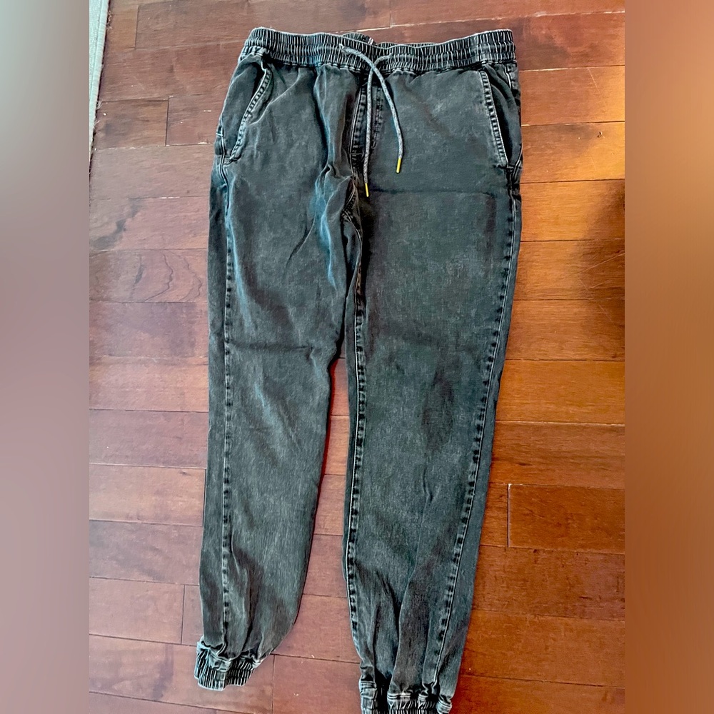 Men’s joggers
